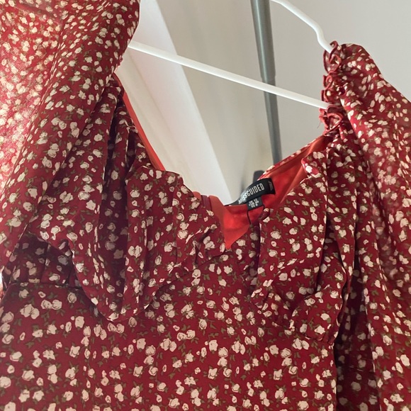 Misguided Burgundy Print Milkmaid Mini Dress - Picture 6 of 6